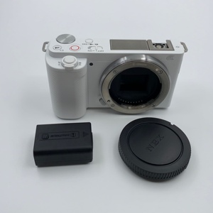 Cámara <span class=keywords><strong>Sony</strong></span> <span class=keywords><strong>ZV</strong></span>-E10 sin Espejo Usada, Creación de Contenido 4K, 24MP, Cuerpo de Aleación de Magnesio, Procesador BIONZ X, <span class=keywords><strong>1</strong></span> Año de Garantía - Product Image 1