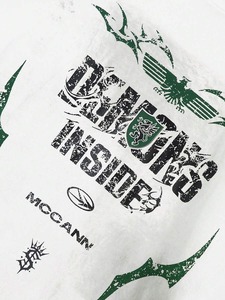 Camiseta blanca estilo streetwear con estampado retro de diablo en el interior; personalización disponible. Unisex.F10 - Product Image 2