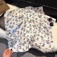 Syal Satin Persegi 70X70Cm Syal Leher Motif Kupu-kupu Hitam Putih Syal Leher Terasa Sutra Lembut Ikat Kepala Jilbab untuk Wanita Dekorasi Pesta Sehari-hari
