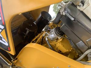 รถบดถนนแบบสั่นสะเทือนมือสอง ยี่ห้อแคท รุ่น CS683E ขนาด 18 ตัน พร้อมจำหน่าย รถบดอัดดิน Caterpillar CS-683E - Product Image 4