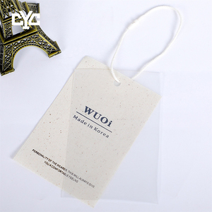 Etiquetas Colgantes <span class=keywords><strong>para</strong></span> <span class=keywords><strong>Ropa</strong></span> de Diferentes Formas, Impresas <span class=keywords><strong>con</strong></span> la Marca, Etiquetas de Cartón Reciclado <span class=keywords><strong>para</strong></span> Prendas Especiales - Product Image 4