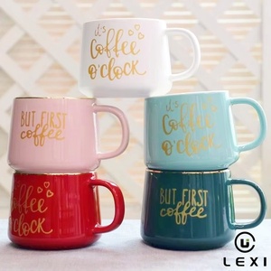 Set di Tazze in Ceramica Personalizzate Colore Pastello con Bordo Dorato 350ml, Lavabili in Lavastoviglie e Microonde, Moderne con Citazioni sul Caffè, Stoviglie da Cucina, Regalo di Compleanno - Product Image 1