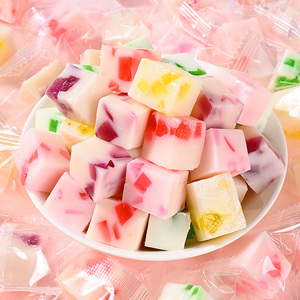 Caramelle Gommose Boni Piglet Sour Chewy a Forma di Cubo 230g/Confezione, Gusti Assortiti di Frutta e Yogurt Multicolore, Fragole - Product Image 5