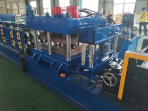 Machine de fabrication de rouleaux de rambardes de route en acier galvanisé métal W Beam Road Safety Long Life Crash Barrier - Product Image 5