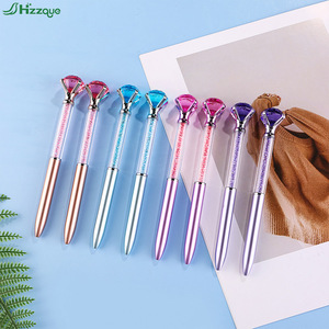 Penna a Sfera Promozionale con Inchiostro Nero, per Ufficio e Scuola, Regalo di Cancelleria, con Punta in Cristallo e Diamante, Corpo in Metallo e Plastica - Product Image 6