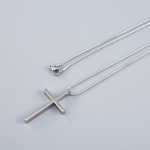 Kalung Liontin Salib Emas Sederhana Pria/Wanita, Gaya Eropa Hip Hop Kalung Liontin Baja Tahan Karat untuk Pria/Wanita - Product Image 3