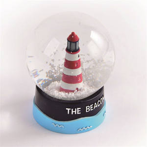 Globe à neige en résine, <span class=keywords><strong>phare</strong></span> en verre, globe à eau pour la décoration de la maison - Product Image 3