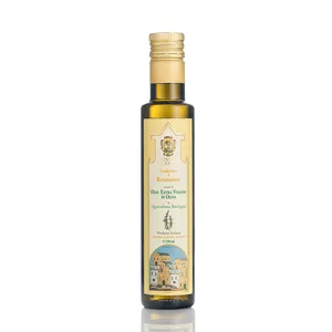 Huile d'olive au romarin biologique de grande qualité aromatisée idéale pour améliorer l'intensité légère du plat