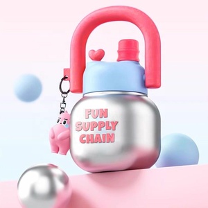 Grande Bouteille d'Eau Tendance en Plastique de 800 ml, Mignonne et Facile à Transporter, Idéale pour Hommes, Femmes et Étudiants, Convient pour Boissons Chaudes et Froides en Buvant Directement - Product Image 2