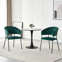 Fauteuil rembourré de style italien, élégante chaise de salle à manger en velours avec dossier capitonné