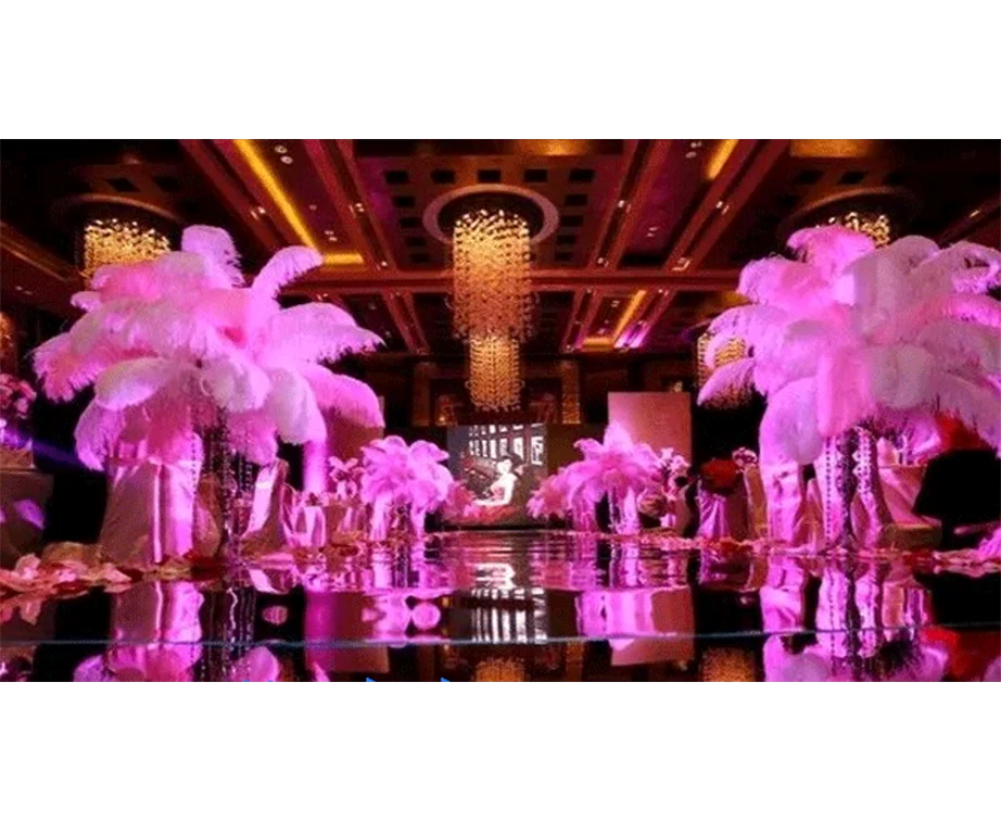 Оптовая продажа, натуральные декоративные белые страусиные перья для свадебного декора