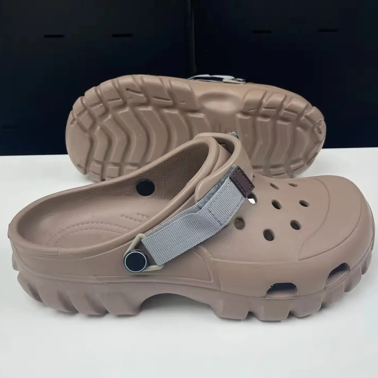 New Fashion Design Summer men's EVA Anti-Slip Sandals Home Best Quality Classic Garden Clogs Shoes