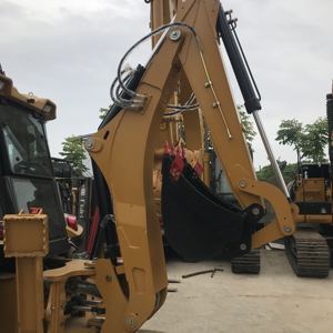 Chargeuse-pelleteuse d'occasion 420F à vendre : Moteur de pompe hydraulique de haute qualité, moteur 8,5 tonnes, capacité de godet 1,2 m³, importée du Japon - Product Image 5