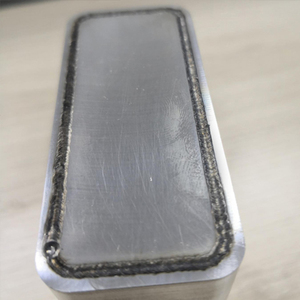 Machine de soudage laser à fibre à chambre scellée 2000W avec <span class=keywords><strong>filtre</strong></span> HEPA et écran tactile PLC pour applications semi-conductrices - Product Image 6