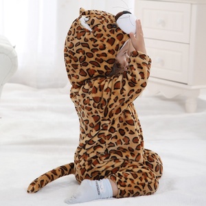 Combinaison à capuche pour bébé TONWHAR, unisexe, avec queue, pour enfant de 4 ans - Product Image 3