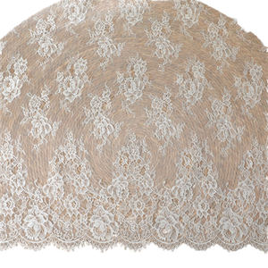 Tela de Encaje Chantilly Francés Erkoumi de 59 Pulgadas, Ecológica, Transpirable, con Patrón Floral y Borde de Pestañas Bordadas, para Decoración del Hogar - Product Image 1