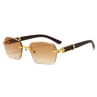 Lunettes de soleil rectangulaires sans monture pour femmes et hommes, style Y2K, branches effet bois, verres dégradés dorés, protection UV400, forme carrée étroite, rétro vintage streetwear