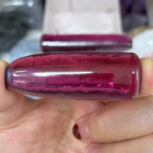 200 grammes de saphir corindon brut synthétique violet, matière première prête à être expédiée - Product Image 3