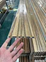 Paneles Decorativos de Pared Laminados WPC con Acabado de Madera, Modernos e Impermeables, Paneles de Pared WPC Acanalados para Decoración Interior