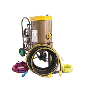 Sablageur portable d'une capacité de <span class=keywords><strong>100</strong></span> <span class=keywords><strong>litres</strong></span>, adapté aux opérations de retouche automobile et de décapage de la rouille. - Product Image 6