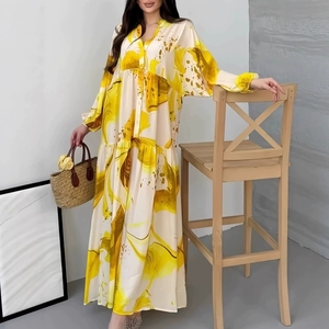 <span class=keywords><strong>Abito</strong></span> da donna casual a maniche lunghe stampato in stile europeo 2026 con scollo a V <span class=keywords><strong>elegante</strong></span> e vestibilità ampia - Product Image 2
