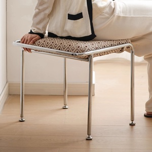 Chaise <span class=keywords><strong>de</strong></span> courtoisie nordique moderne <span class=keywords><strong>de</strong></span> luxe en tissu, repose-pieds en acier inoxydable avec cadre en métal pour meubles <span class=keywords><strong>de</strong></span> salon et poufs - Product Image 4