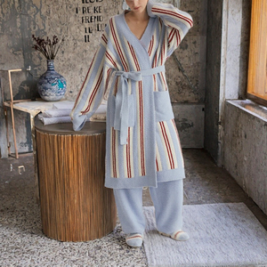 Cómodo Bata de Baño de Invierno para Parejas, Kimono de Diseño de Alta Calidad, Térmico, Casual, Súper Suave, de Punto a Rayas, Ropa de Estar para Mujer - Product Image 3