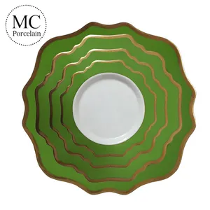 Venta al por mayor productos para el hogar Juegos de vajilla de cerámica de encaje verde de porcelana cena para la venta