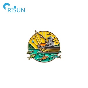 Usine métal émail personnalisé épingle <span class=keywords><strong>à</strong></span> <span class=keywords><strong>pêche</strong></span> bijoux broche entreprise activité de <span class=keywords><strong>pêche</strong></span> coucher de soleil Sunburst <span class=keywords><strong>canne</strong></span> <span class=keywords><strong>à</strong></span> <span class=keywords><strong>pêche</strong></span> poisson épinglette Badge - Product Image 3