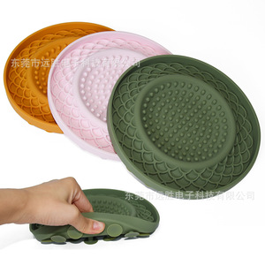 Tapis de table en silicone pour animaux de compagnie, bol à alimentation lente pour chats et chiens, 200x200x20mm, tapis d'alimentation multifonctionnel de forme ronde - Product Image 1