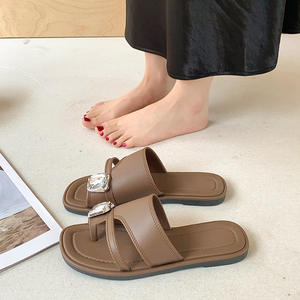 Chaussons pour homme et femme, élégants et tendance, pour l'extérieur, avec ajustement polyvalent et fonction antidérapante - Product Image 6