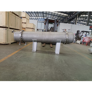 Scambiatori di Calore Tubolari in Acciaio Inox Personalizzati per il Raffreddamento delle Acque Reflue nell'Industria Pesante - Product Image 1