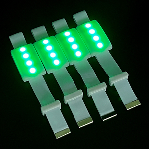 Bracelets lumineux <span class=keywords><strong>LED</strong></span>, 15 couleurs <span class=keywords><strong>LED</strong></span>, Halloween, enfants, adultes, portée de 800 m, portables, pour fêtes dans l'obscurité, télécommande 433 MHz - Product Image 1