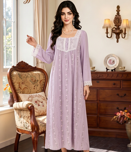 Conjunto de Pijama Feminino Casual de Tamanho Regular em Viscose e Algodão Crocheted Respirável com Cordão ODM - Product Image 1