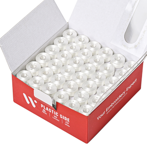 Fil <span class=keywords><strong>à</strong></span> bobine pré-enroulé blanc 75D/2 (60WT) 144 pièces pour machine <span class=keywords><strong>à</strong></span> coudre domestique, polyester teint <span class=keywords><strong>à</strong></span> motifs, côté plastique - Product Image 1