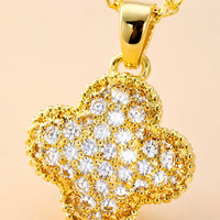 Ensemble de bijoux coréens OEM ODM pour femmes, personnalisé, plaqué or 18 carats, en laiton, motif trèfle, avec boucles d'oreilles et collier en zircon, directement de l'usine