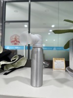 Machine de remplissage d'aérosols pneumatique automatique neuve au prix d'usine pour applications cosmétiques et chimiques, haute efficacité, facile à utiliser