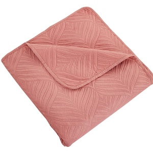 Set di Biancheria da Letto Trapuntata per Commercio Estero, Lenzuola con Processo di Goffratura a Ultrasuoni, Set Tre Pezzi Lavabile - Product Image 2