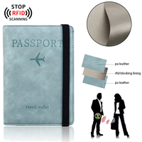 Portefeuille de voyage à deux volets pour hommes en cuir PU bleu avec blocage RFID Logo personnalisé Couverture de passeport Porte-cartes Sacs à certificat à la mode