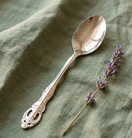 Ensemble de couverts en acier inoxydable durable et écoresponsable, manche à motif élancé, finition miroir, résistant à la rouille, idéal pour les mariages