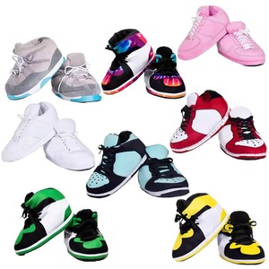 Chaussons d'intérieur doux en coton PP, confortables pour dormir, mignons, pour les fêtes, personnalisables, vente en gros en usine, pantoufles rembourrées en vrac - Product Image 5