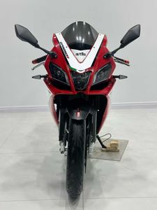 La Apulia GPR250 est une moto sportive orientée piste avec un moteur monocylindre refroidi par eau, conçue spécifiquement pour la course. - Product Image 2
