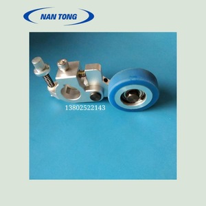 Ensemble de rouleaux de pressage de papier NanTong pour machine d'impression offset avec rouleau en caoutchouc et support métallique - Product Image 1
