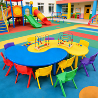 Table lune en plastique durable pour enfants, différentes couleurs, idéale pour les fêtes en extérieur, la garderie, la maternelle et l'école - Offre spéciale
