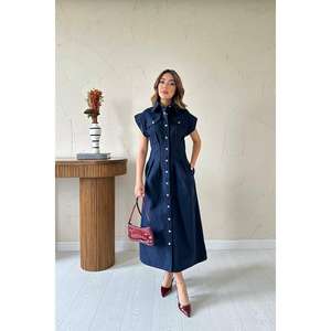 ชุดเดรสผ้ากาบาร์ดีนสีน้ำเงินกรมท่า ปกคอปกแบบพับได้ ทรงตรง สวมใส่สบาย เหมาะสำหรับทำงาน เอวทรงธรรมชาติ ผ้าทอ - Product Image 2