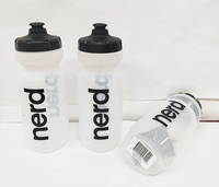 Bouteille d'eau de cyclisme personnalisée sans BPA de 650 ml, logo, anti-fuite, réutilisable, écologique, portable, bouteille à presser pour une utilisation en extérieur