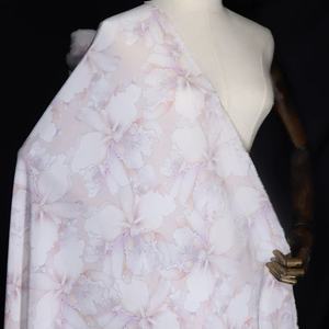 ドレスドレスドレス,ピンクの花のエレガントな天然ソフトなシルククレープDe Chine生地 - Product Image 2