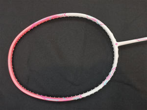 <span class=keywords><strong>Raquette</strong></span> de <span class=keywords><strong>badminton</strong></span> à cadre de vent cassé 4u en fibre de carbone ultra légère de haute qualité Offre Spéciale - Product Image 4