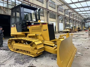 Compact Agile <b>Cat</b> D4C Used Bulldozer for Pipeline Construction, Forest Land Clearing and Small Site Grading in Narrow Zones - Product Image 5