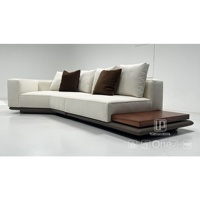 Sofa Tiga Dudukan Berbentuk Horizon Minimalis Italia dengan Kain Pelapis, Meja Samping Kayu Solid untuk Sudut Ruangan Besar